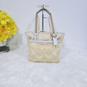 Coach Hampton Cream and Tan Tote Bag F10805